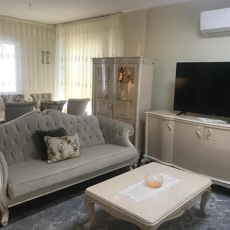 Yaz Apartment